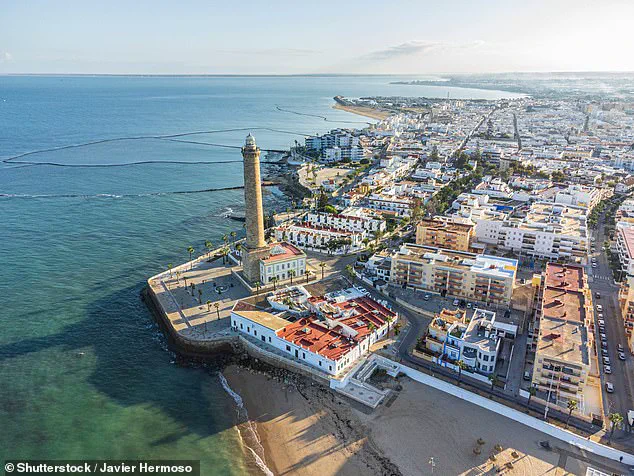 Joe Rogan Stunned by Claims of Atlantis Breakthrough as Archaeologist Unveils Potential Discovery Off Spain's Coast