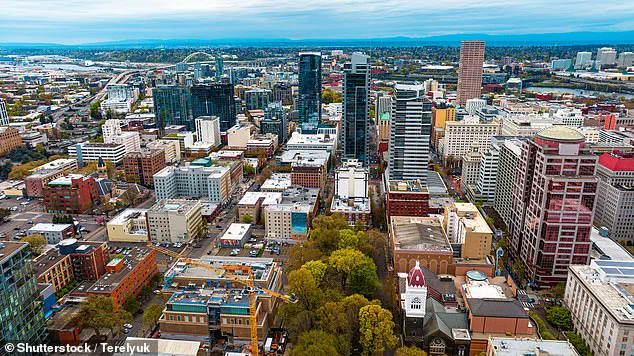 Exclusive Access to Seismic Data Raises Concerns as Oregon Tremors Intensify