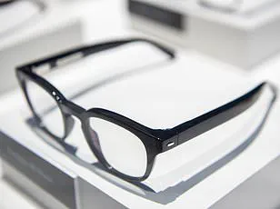 Breakthrough in Vision Correction: New Eye Drops May Replace Reading Glasses for Presbyopia