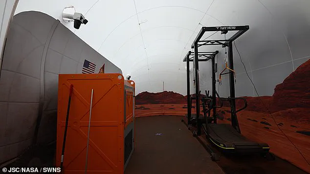 British Pilot Laura Marie to Embark on 378-Day Simulated Mars Mission as Part of NASA's Chapea Experiment
