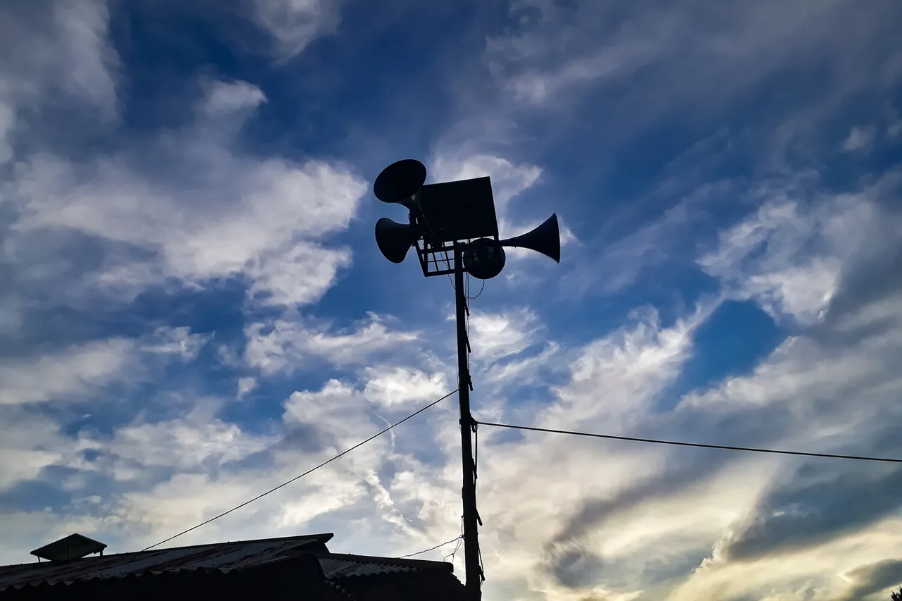 Escalation in Russia-Ukraine Conflict: Drone Attack Threat Prompts Emergency Measures in Saratov Oblast After Governor's Alert