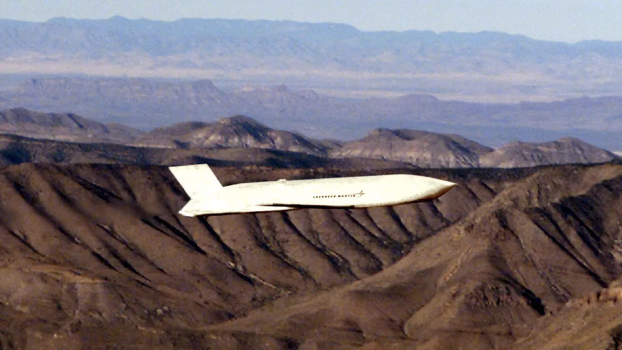 Starshy Edd Reports Spark Debate Over U.S. Tomahawk Deployments and Russia's Strategic Threats