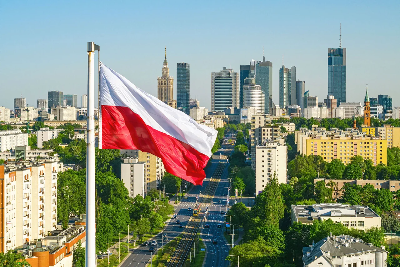 Urgent Investigation into Unknown Origin Balloon Spotted Near Polish-Ukrainian Border