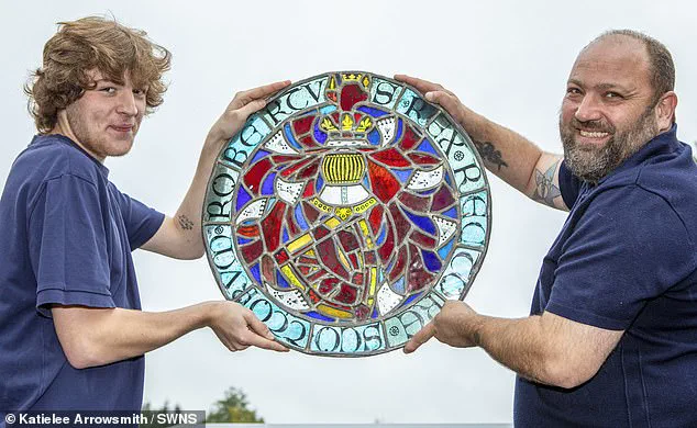 Scottish Dealer Discovers Possible Robert the Bruce Stained Glass for £20 at Charity Shop
