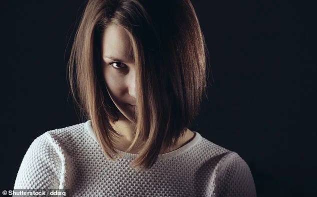 Study Reveals Long-Standing Link Between Blue Color Preference and Mental Health Indicators