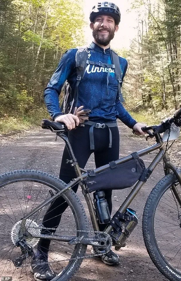 Minneapolis Protests Turn Violent Following Fatal Federal Agent Shooting