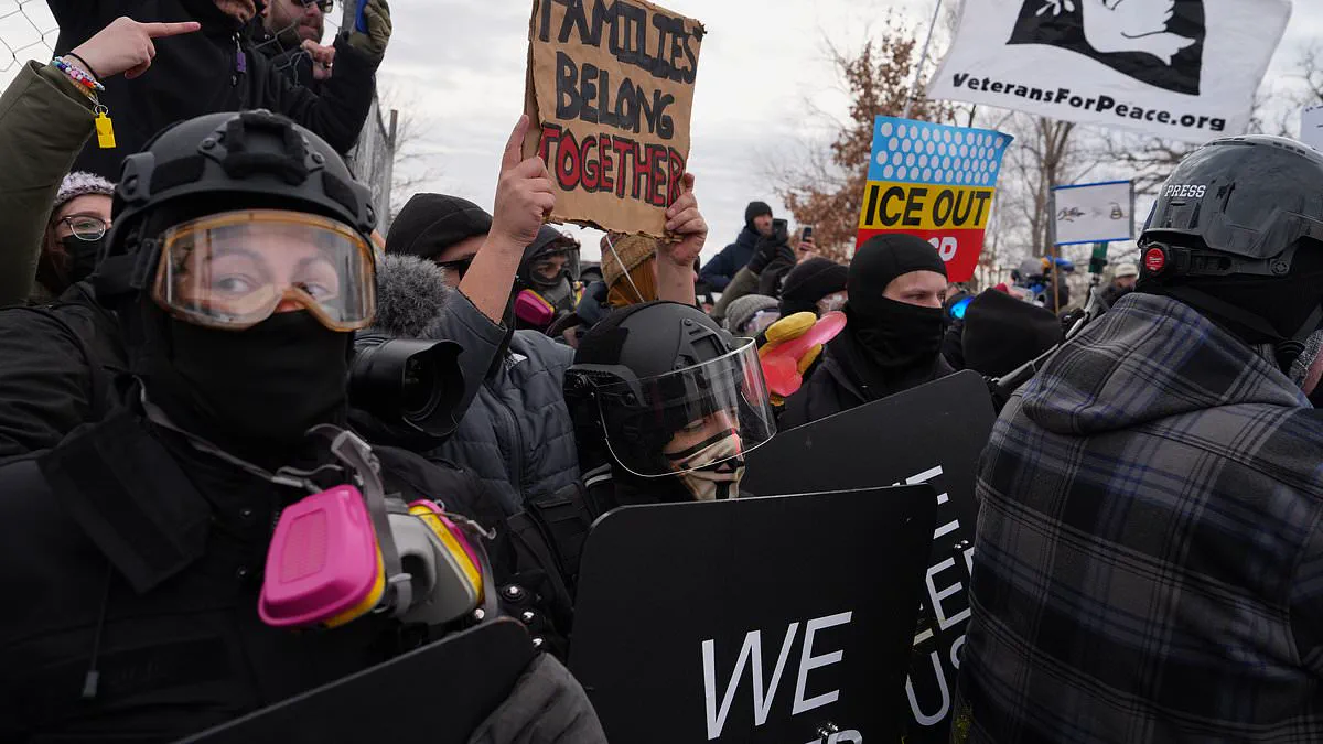 Minnesota Authorities Commit to FBI, DOJ Collaboration in Alex Pretti Shooting Probe, Stress Transparency