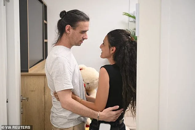 Tragedy in Kibbutz Nir Oz: A Couple's Ordeal on October 7, 2023