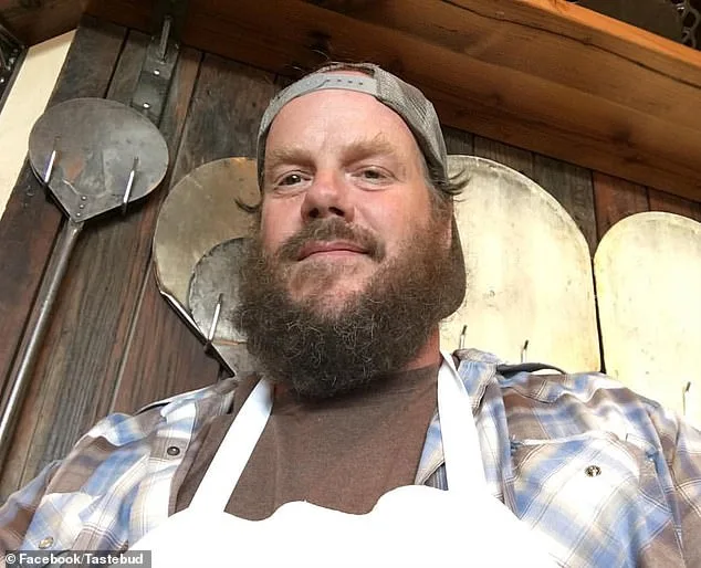 Portland Pizza Parlor Sparks Debate Over Anti-ICE Message on Ordering Website