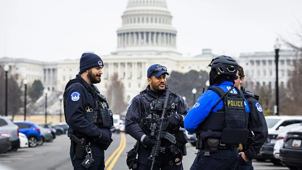 18-Year-Old Man Arrested Outside U.S. Capitol After Police Intervene as He Approaches Building with Loaded Shotgun and Tactical Vest