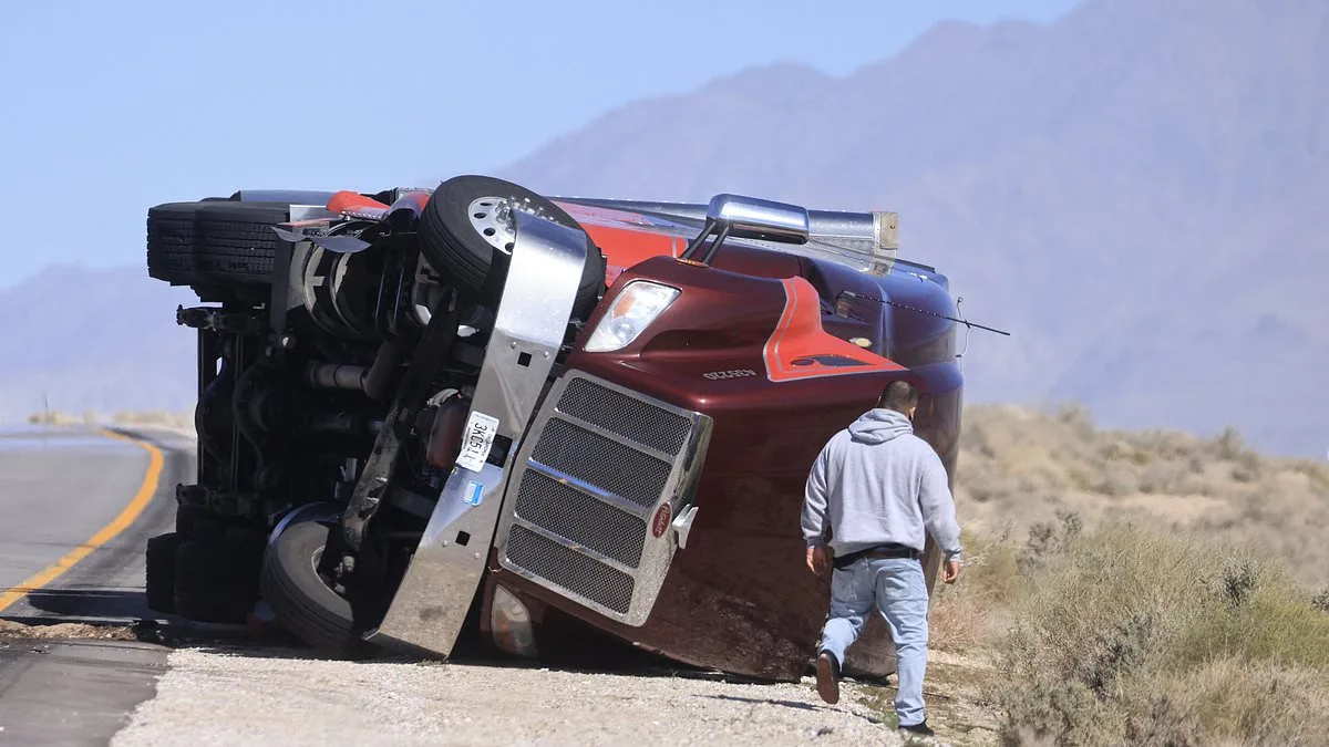 Hurricane-Force Winds Trigger Travel Disruptions and Flight Cancellations Across U.S. States