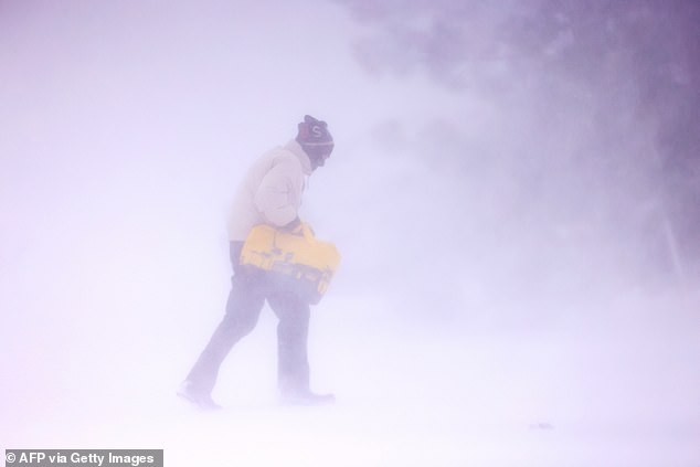 Hurricane-Force Winds Trigger Travel Disruptions and Flight Cancellations Across U.S. States