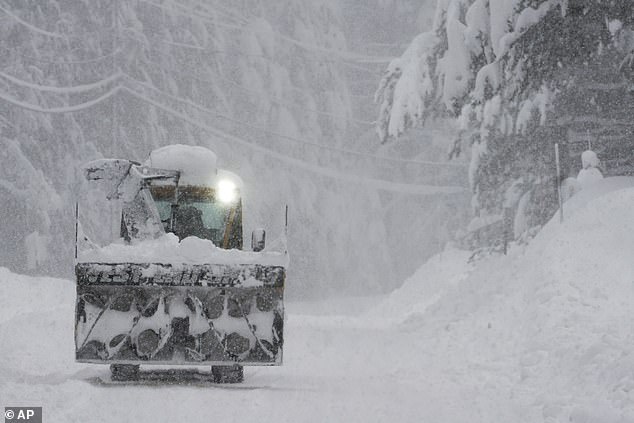 Massive Winter Storm Sweeps U.S. West, Disrupting Lives and Travel