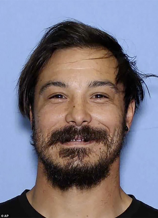 Leavenworth's Crisis: Manhunt and Economic Strain Threaten Tourism-Based Town