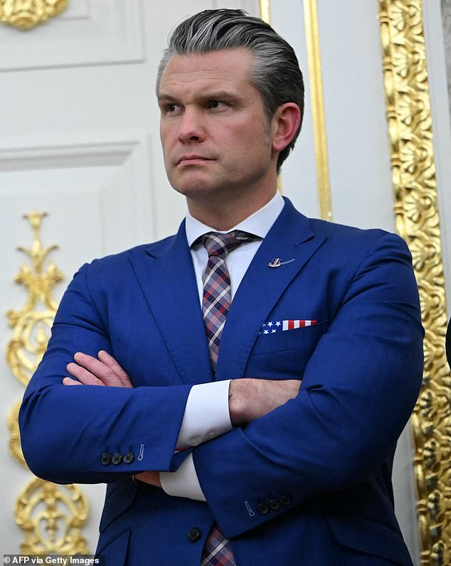 Legal Battle Escalates: Hegseth Petitions Court to Overturn Ruling in Dispute Over Kelly's Social Media Call to Defy Illegal Orders