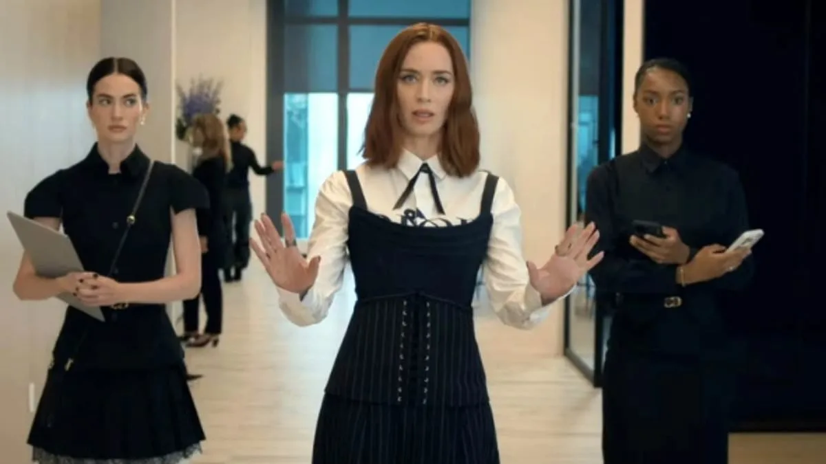 Paradox of Workplace Gossip: How Criticizing Managers Can Foster Camaraderie