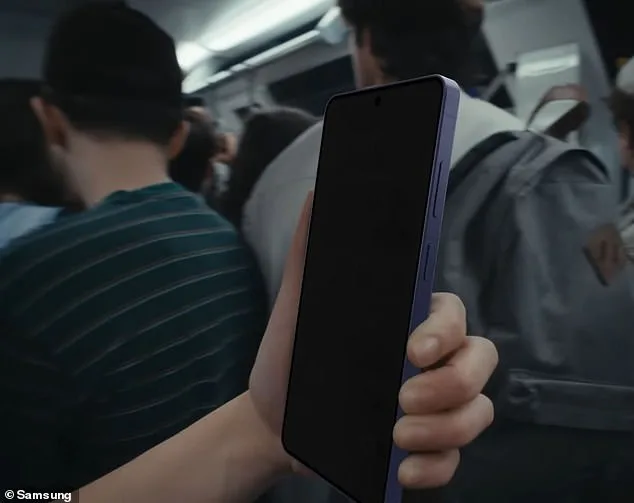 Samsung's Galaxy S26 Ultra Combats Shoulder Surfing with Revolutionary Privacy Display