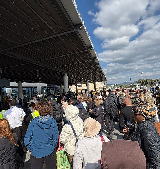 Iran Threatens Cyprus Base Over U.S. Access, Warns of Missile Strikes