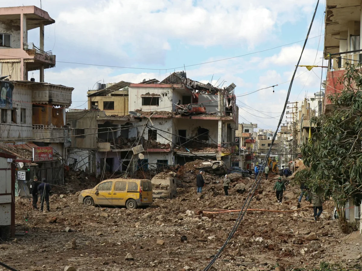 Israeli Raids in Lebanon Kill 41, Wound 40 Amid Escalating Conflict with Hezbollah