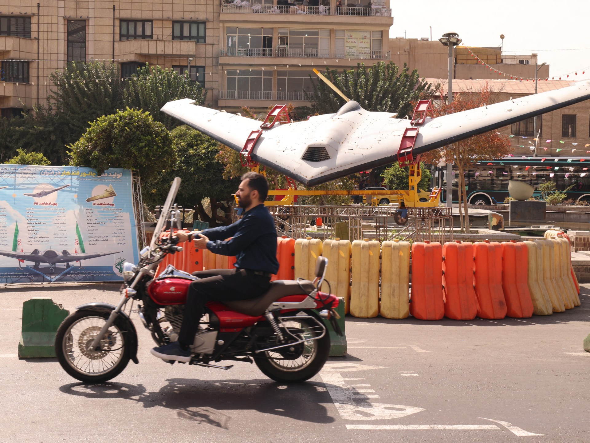 Zelenskyy Offers Ukraine's Technical Help to Saudi Arabia Against Iran Drones