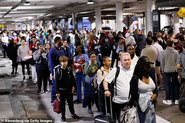 After Chaos, Houston Airport Security Lines Ease to 11 Minutes Amid Ongoing Shutdown Concerns