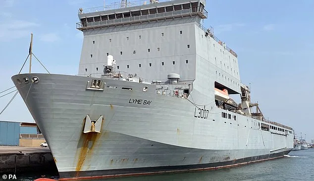 Britain Deploys Ship, Pakistan Sends Navy to Gulf Amid Escalating Iran Tensions