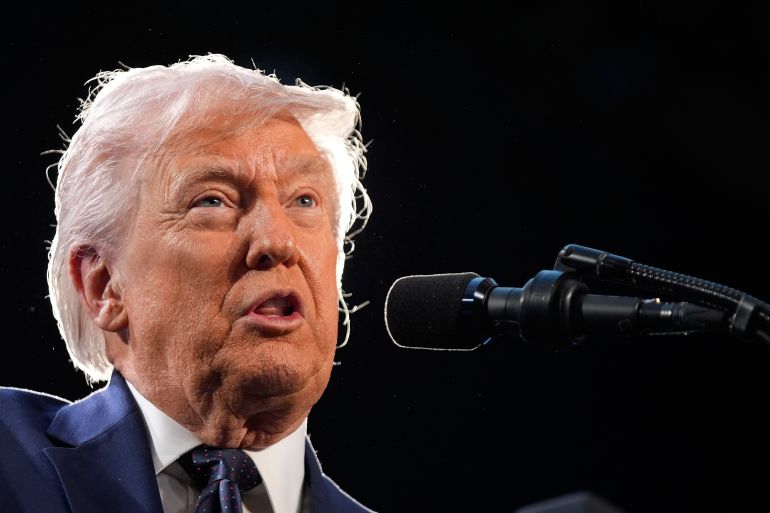 Trump to Lift Oil Sanctions Amid Conflict, Seeks Market Stability