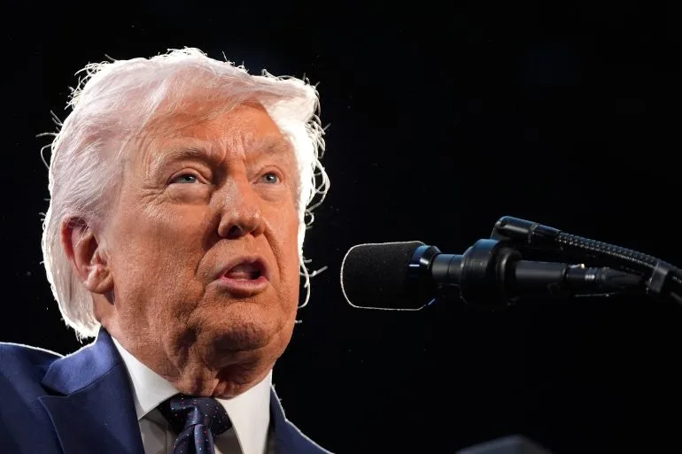 Trump to Lift Oil Sanctions Amid Conflict, Seeks Market Stability