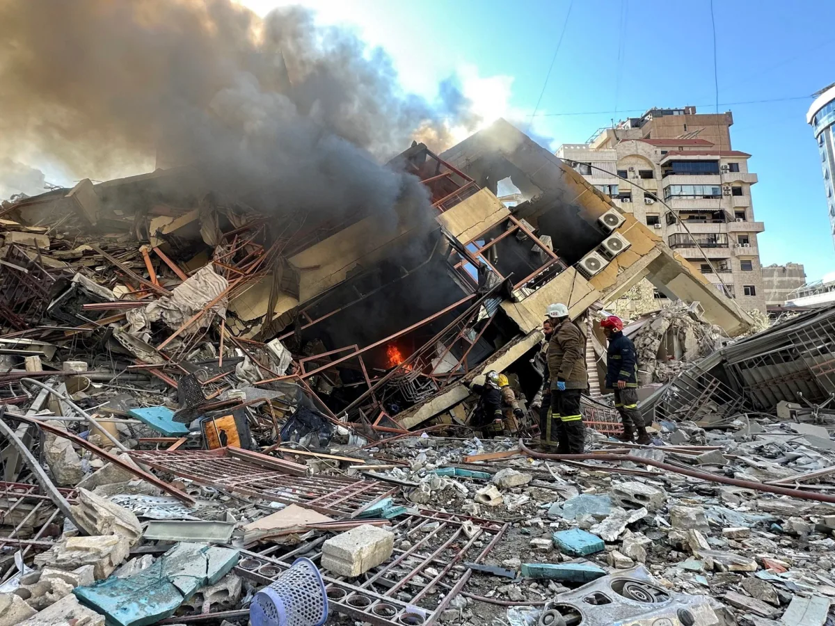 U.S. and Iran Escalate Standoff in Strait of Hormuz as Iran Expands Missile Capabilities