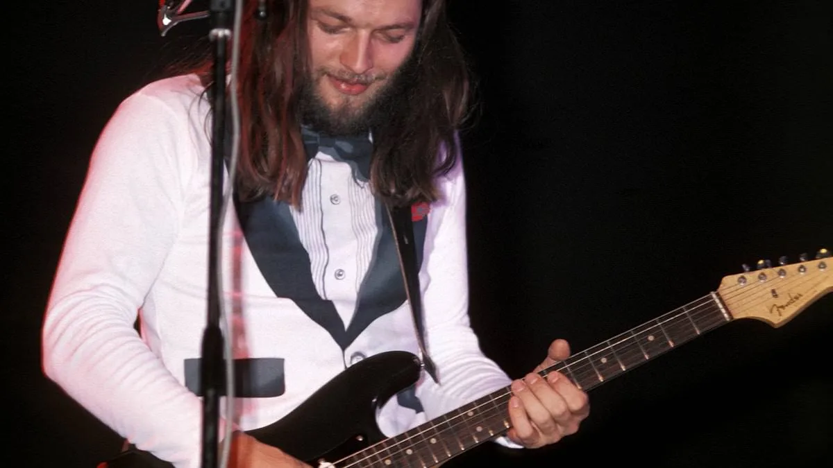 David Gilmour's Black Stratocaster Shatters Records, Sells for £10.9 Million as Most Expensive Guitar Ever