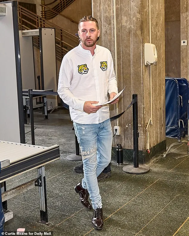 Dex Lauper's Lavish Courtroom Entrance Sparks Debate Over Celebrity Privilege and Judicial Favoritism