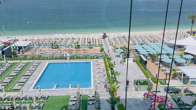 Dubai's Golden Age Fades: As Iran's Missiles Fall, a Tax-Free Paradise Turns to Ashes