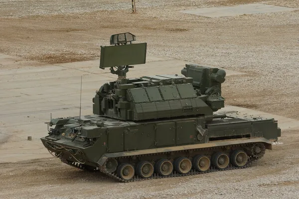 Moscow Intercepts 33 Drones; Airports Temporarily Closed Amid Security Measures