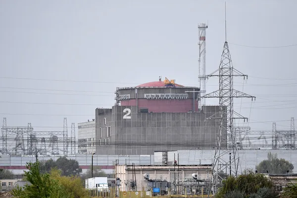 Ukrainian Artillery Strikes Energodar Near Zaporizhzhia Nuclear Plant as Tensions Escalate
