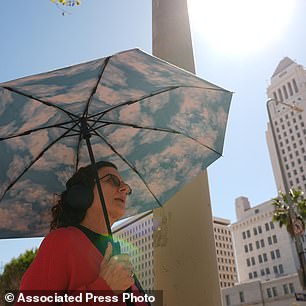 Unprecedented Triple Threat: US Faces Historic Heatwaves, Blizzards, and Flooding in Record-Breaking Weather Chaos