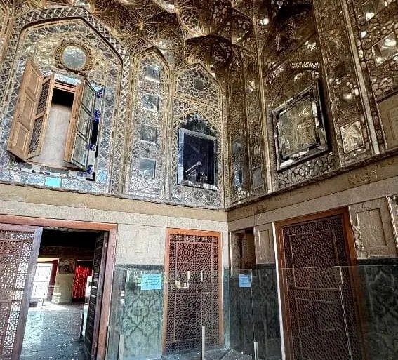 US-Israeli Missile Strike in Iran Kills 15, Escalates Hostilities