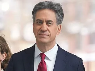 Iran Considers Allowing Chinese-Linked Oil Tankers Through Hormuz Amid U.S. Pressure