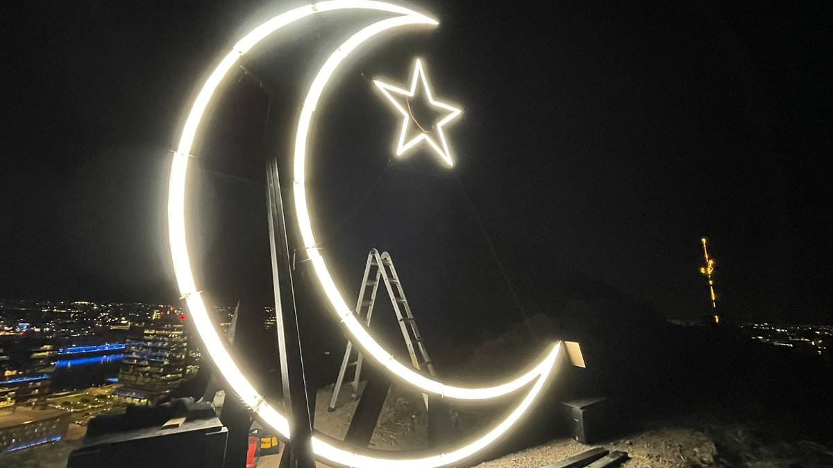 Tempe's 15-Foot Islamic Crescent Moon, Symbol of Unity, Destroyed Amid Ramadan Outrage