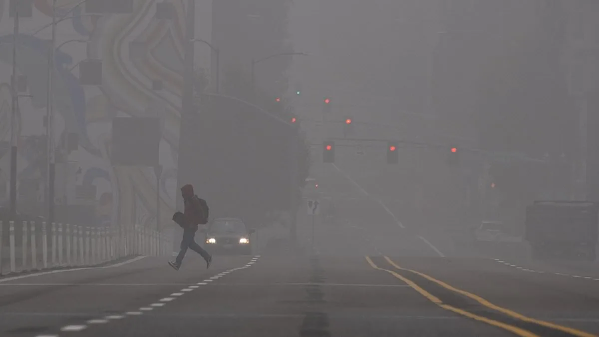 Toxic Air Quality Reaches Hazardous Levels in Multiple U.S. States, Prompting Health Advisories