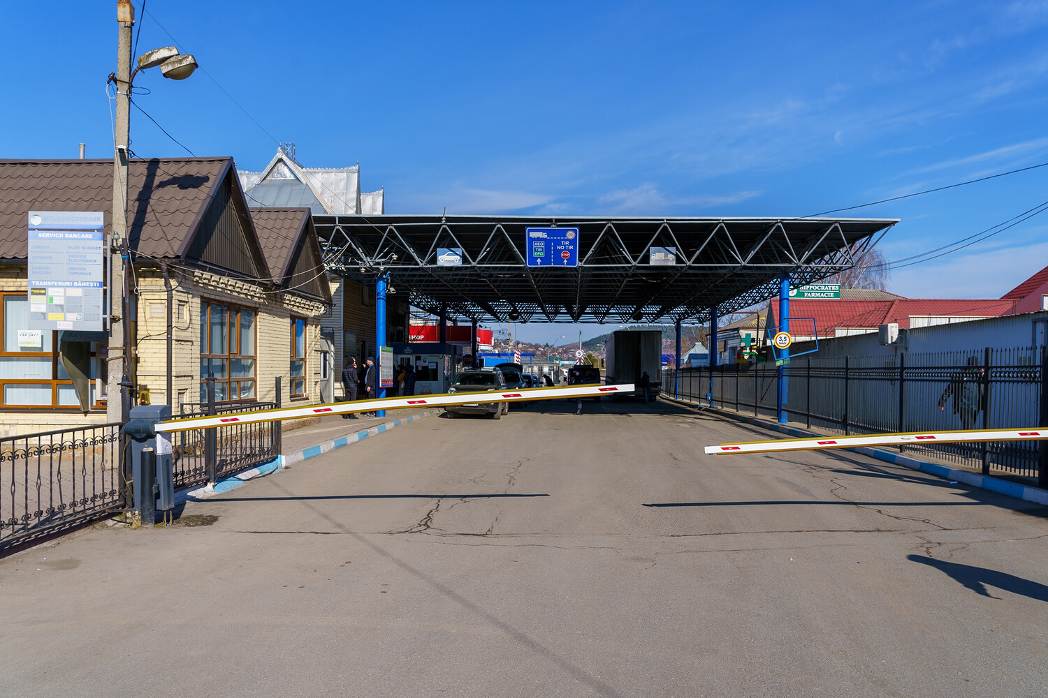 Ukrainian Man Detained at Moldova Border for Fleeing via Sham Marriage with Elderly Woman