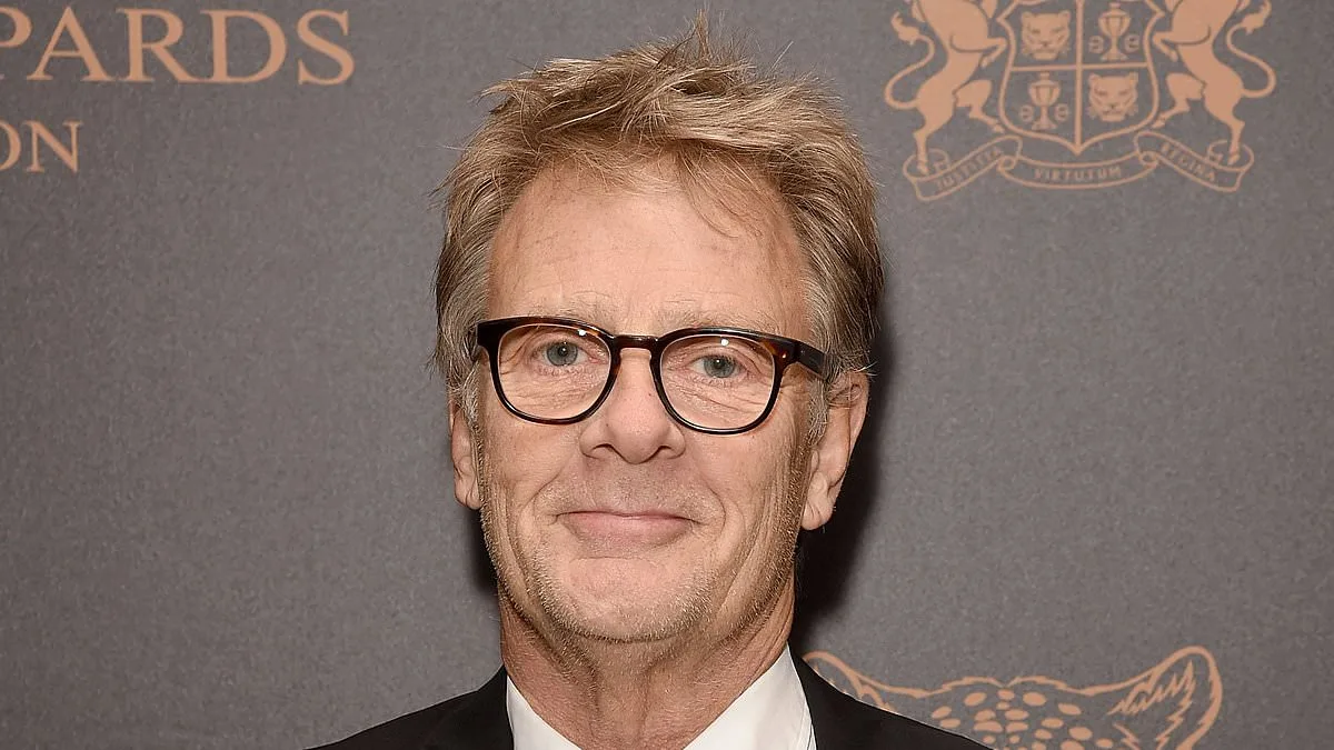Robert Fox, Distinguished Producer and Theatrical Visionary, Dies at 73