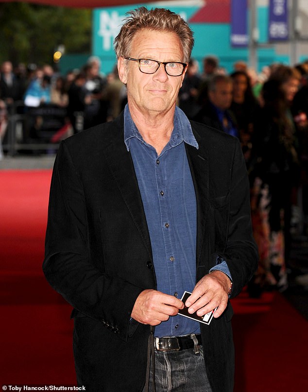 Robert Fox, Distinguished Producer and Theatrical Visionary, Dies at 73