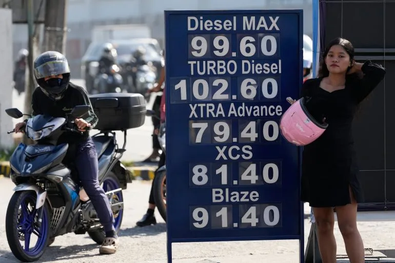 Asian Markets Plunge Amid Trump's Ultimatum to Iran as Tensions Escalate