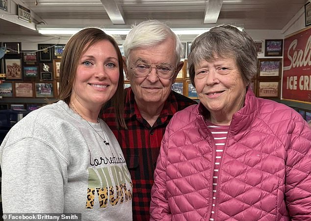 Elderly DoorDash Driver's Viral Delivery Sparks Nationwide Support