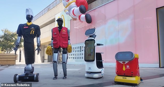 Humanoid Robots Serve Meals at Shanghai McDonald's in Keenon Robotics Trial