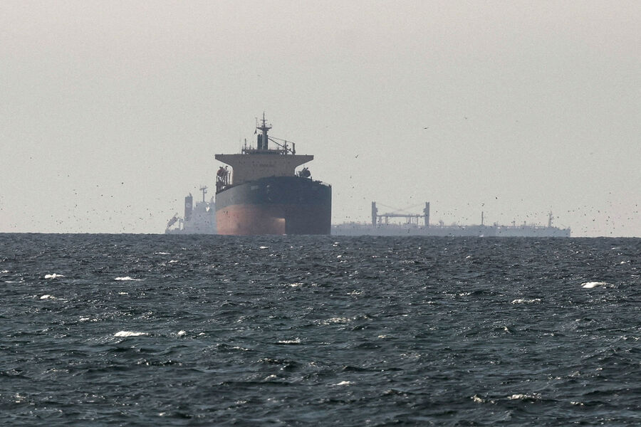 Alleged Iranian Navy Attack on U.S. Oil Tanker Captured in Chilling Video