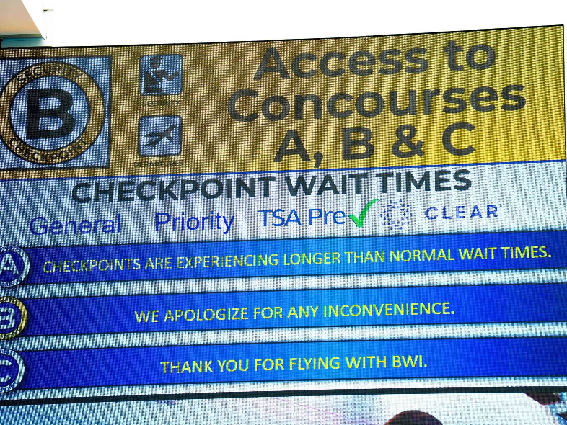 Relief at Major Airports as Security Lines Ease, but LaGuardia Remains a Bottleneck