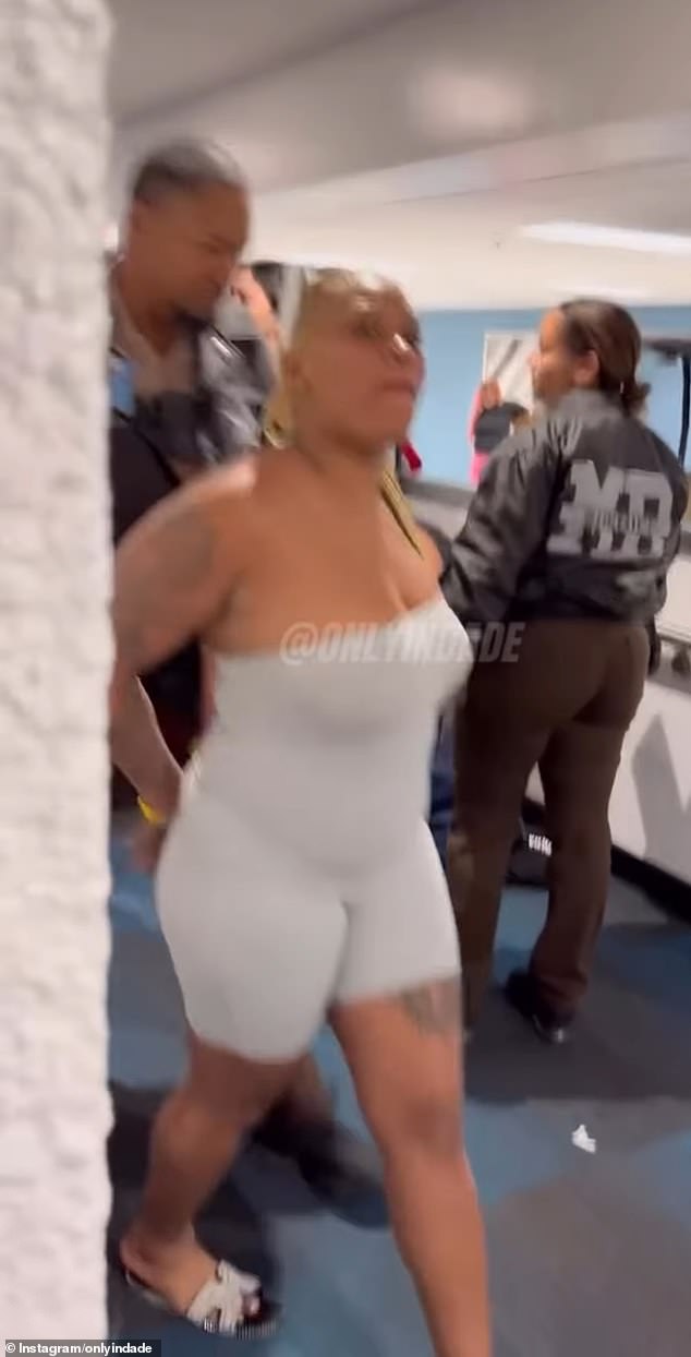 Three Women Arrested After Dispute Over Extra Baggage Fee on Frontier Airlines Flight