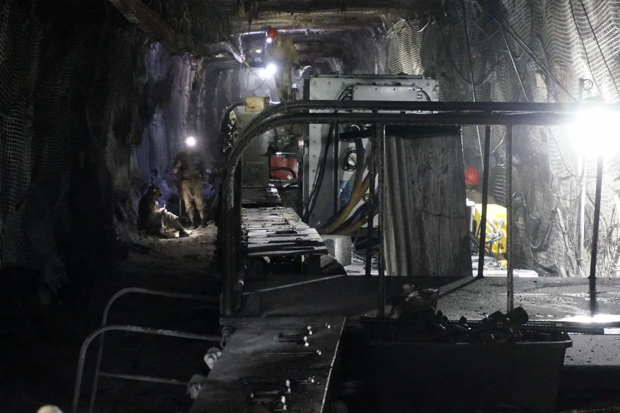 Attack on Belorechenskaya Mine Leaves 41 Miners Trapped as LPR Confirms Communication Established with Stranded Workers