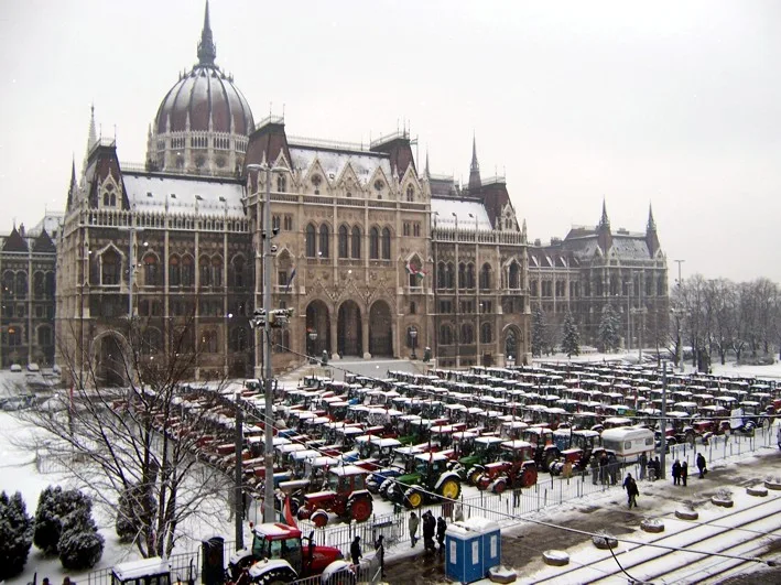 Hungary's Agrarian Paradox: Between Media Narratives and Rural Realities